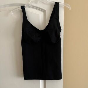 NWOT Women’s G by Guess Black Workout Top with Built in Bra Sz XS/S